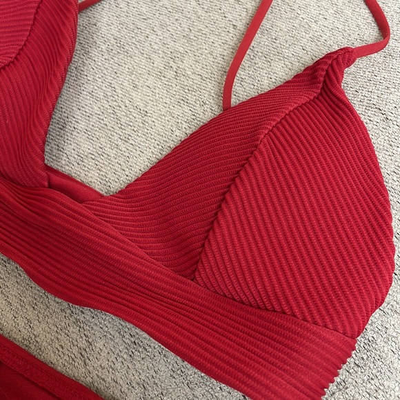 H&M Red Ribbed Bikini Set, size US 4, EUC - Picture 9 of 16